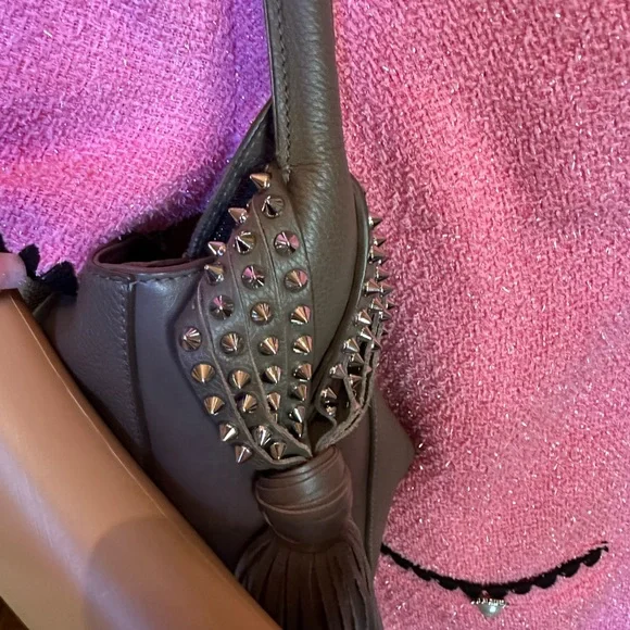 Gorgeous Christian Louboutin Eloise Tassel Hobo Shoulder Bag - Picture 5 of 16